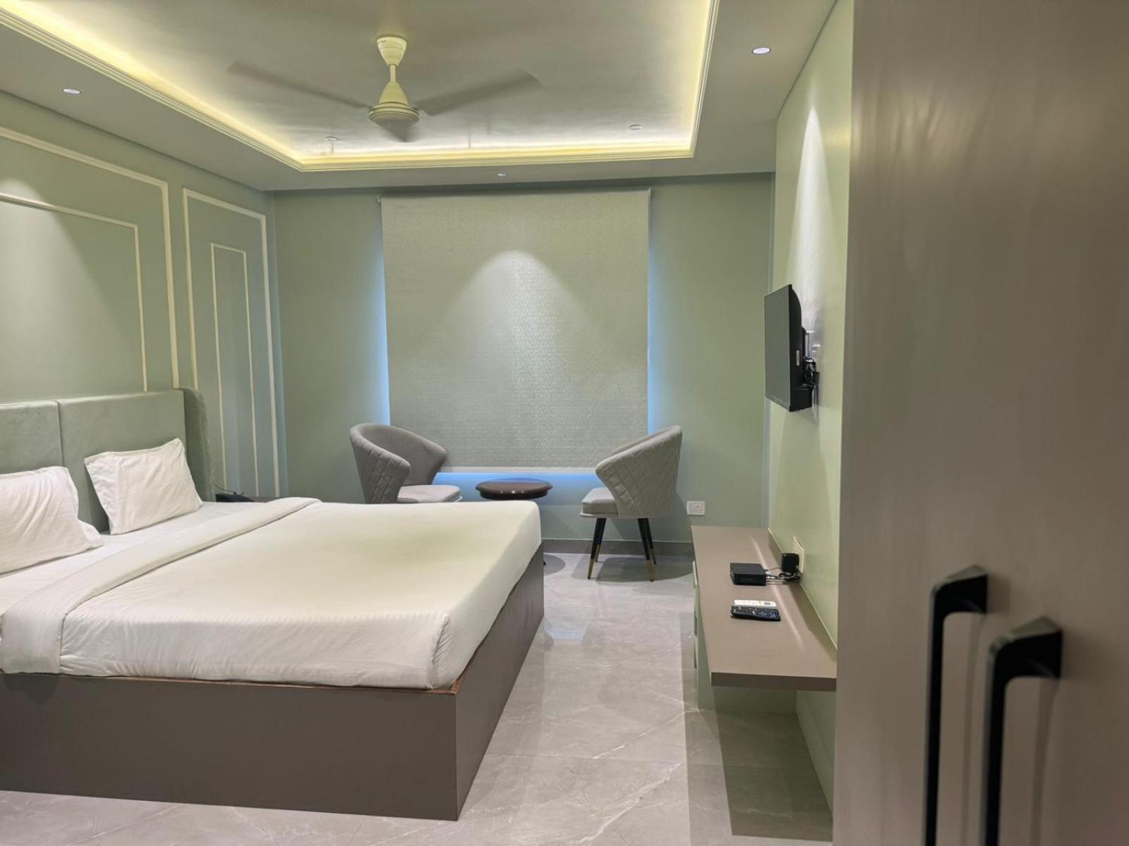 Hotel The Urban Varanasi